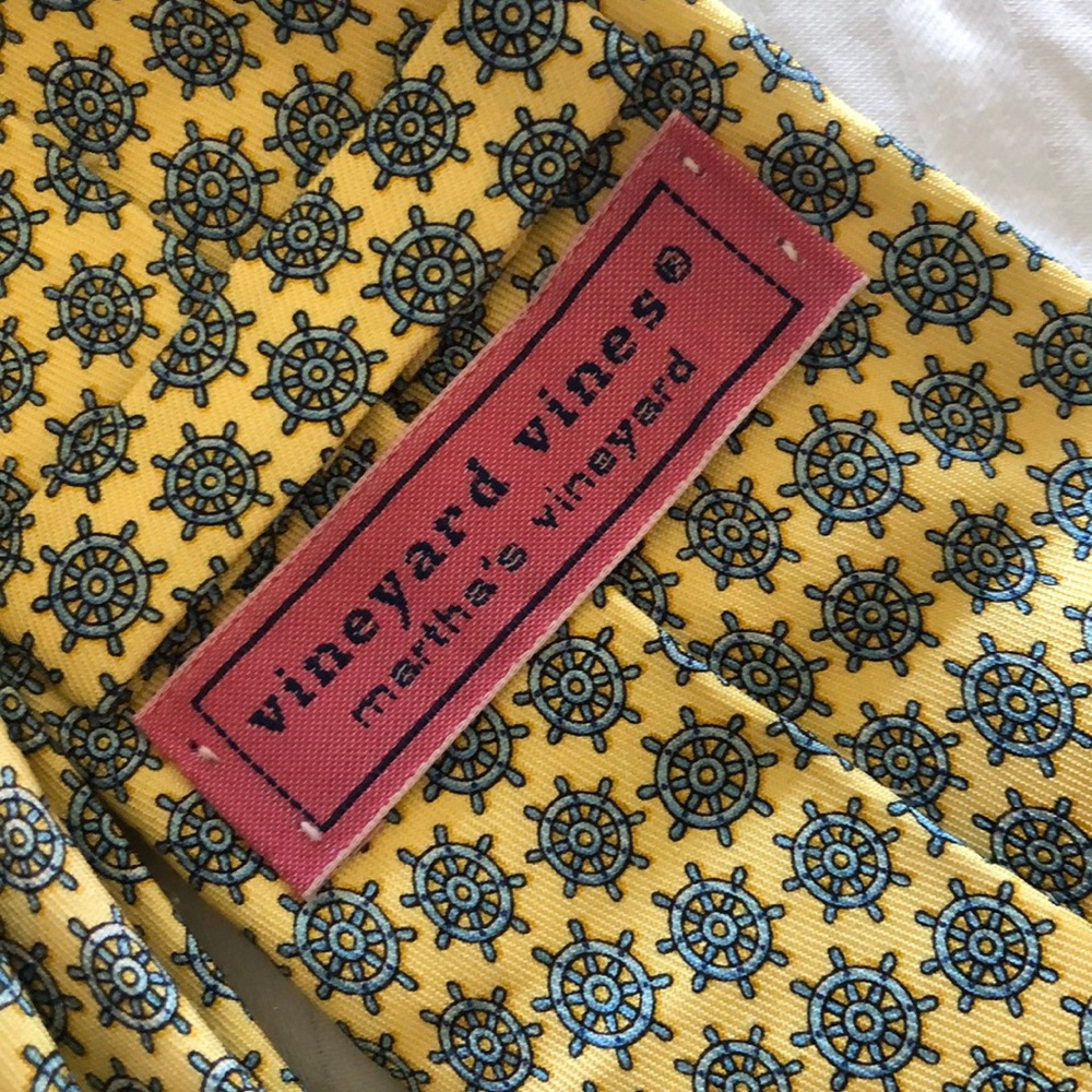 Vineyard Vines Tie